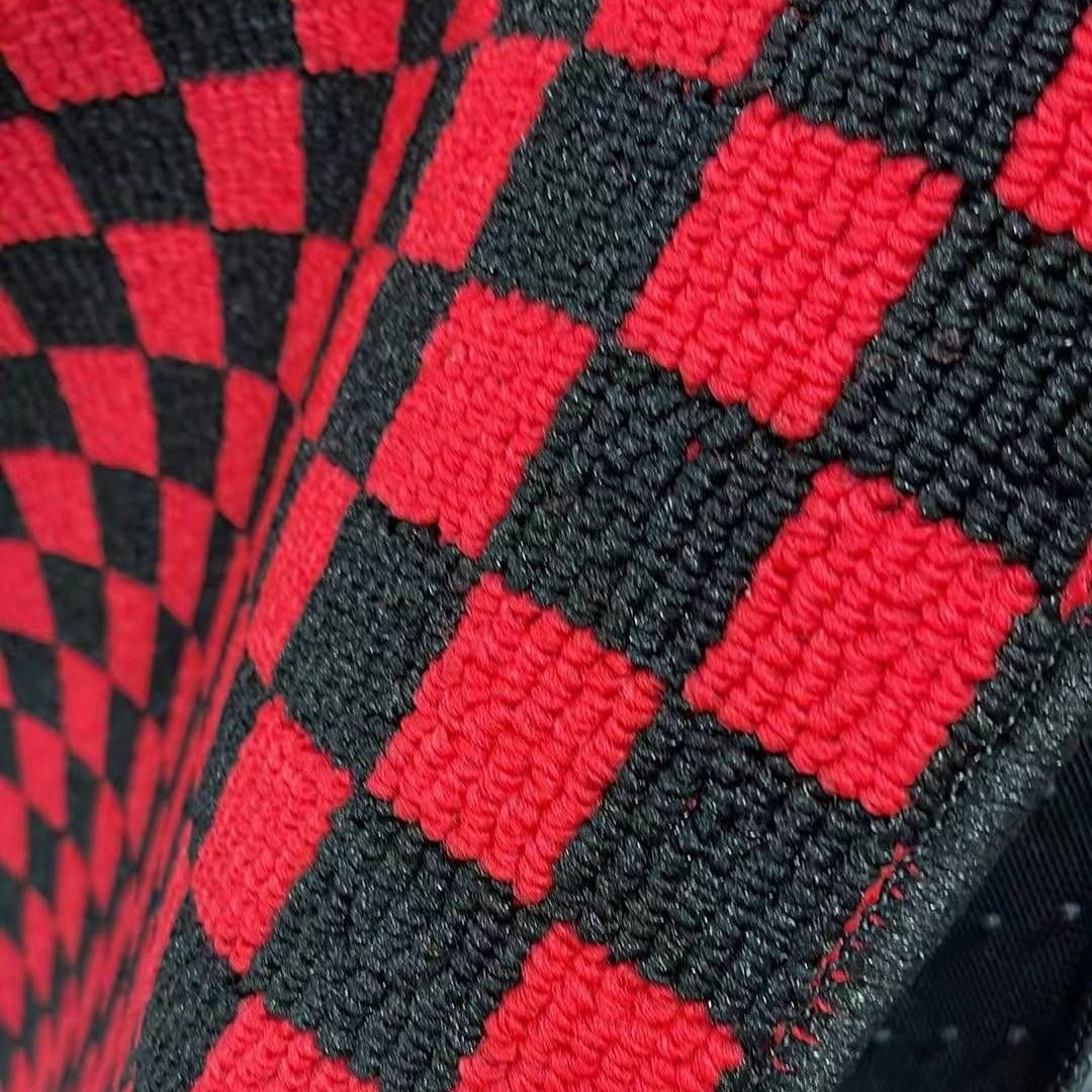 Best-selling ethnic velvet checkerboard car floor mat set of five, universal, non-slip and wear-resistant