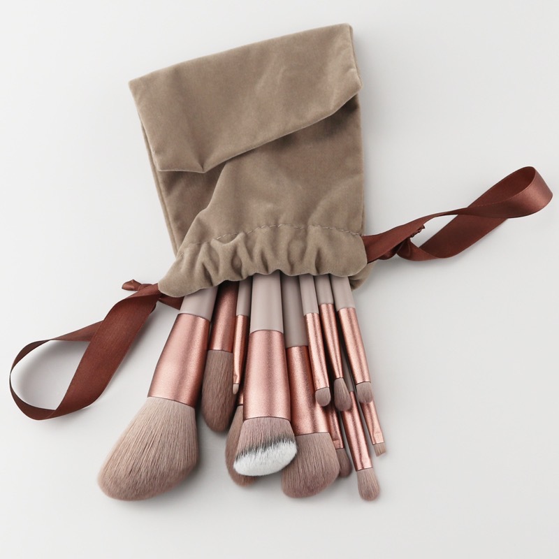 Cuatro Estaciones verde maquillaje cepillo traje principiante super suave belleza herramientas maquillaje cepillo fábrica en stock al por mayor