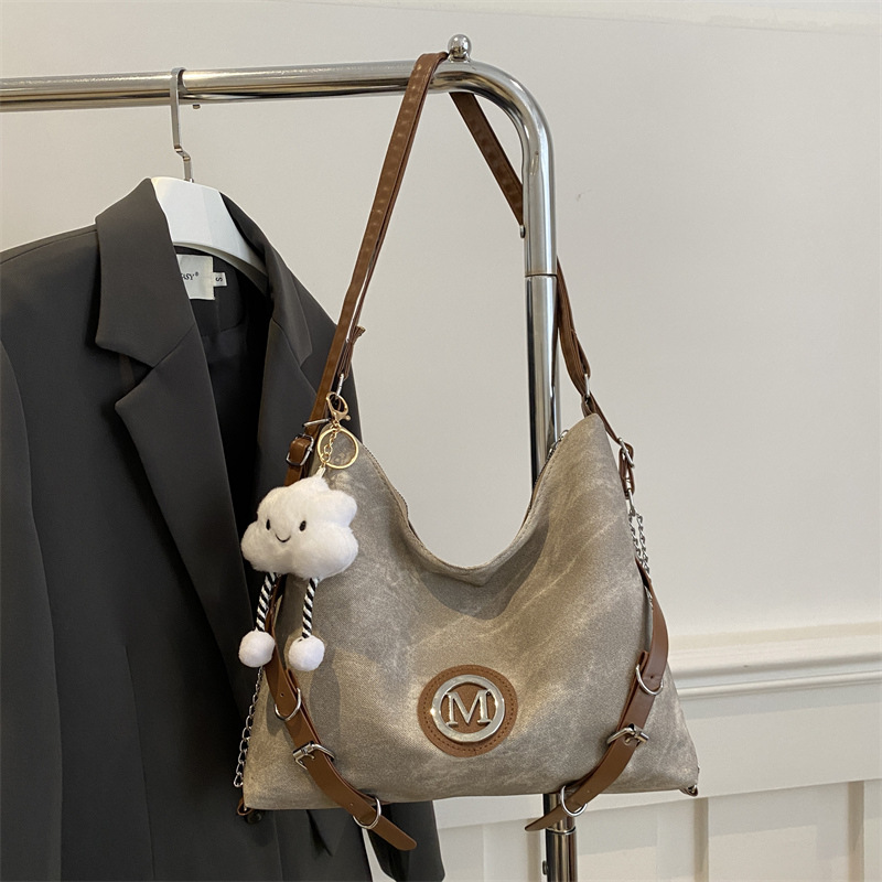 Colgante de cinta caqui