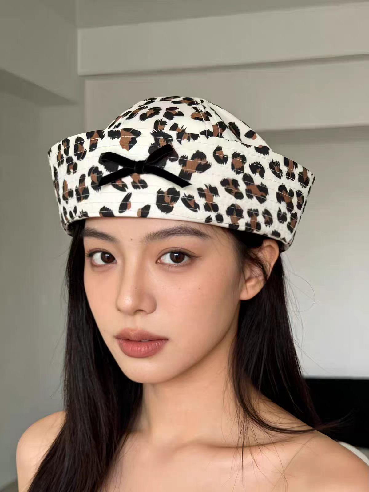 검정 리본 레오파드 세일러 햇