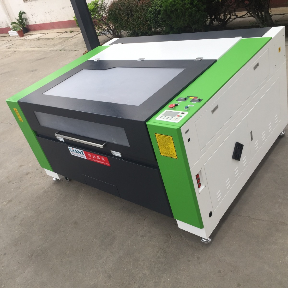 青岛激光切割机毛毡布毛绒玩具激光切割机器服装辅料布料裁剪机