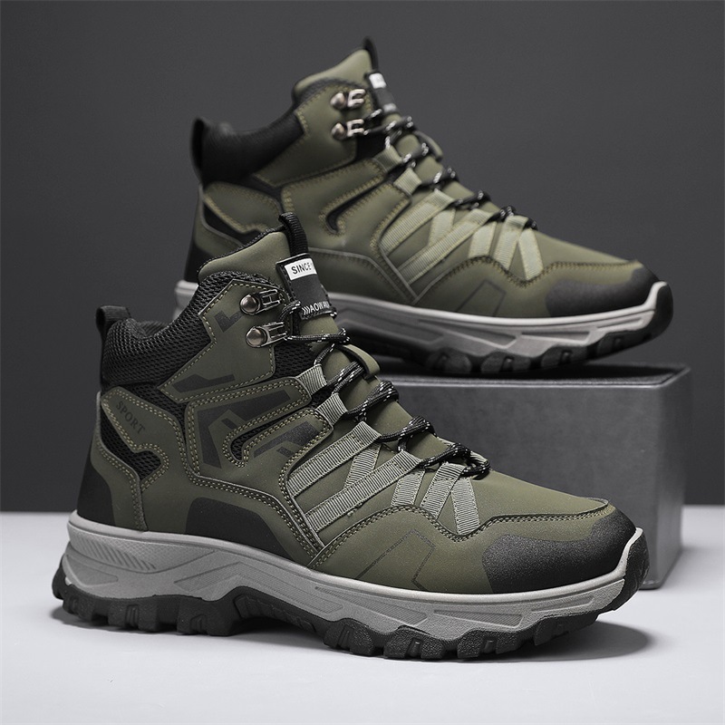Zapatos de invierno de hombre de alta altura 2025 nuevos zapatos de montaña antideslizantes al aire libre para hombres con suela gruesa aumentando las botas Martin