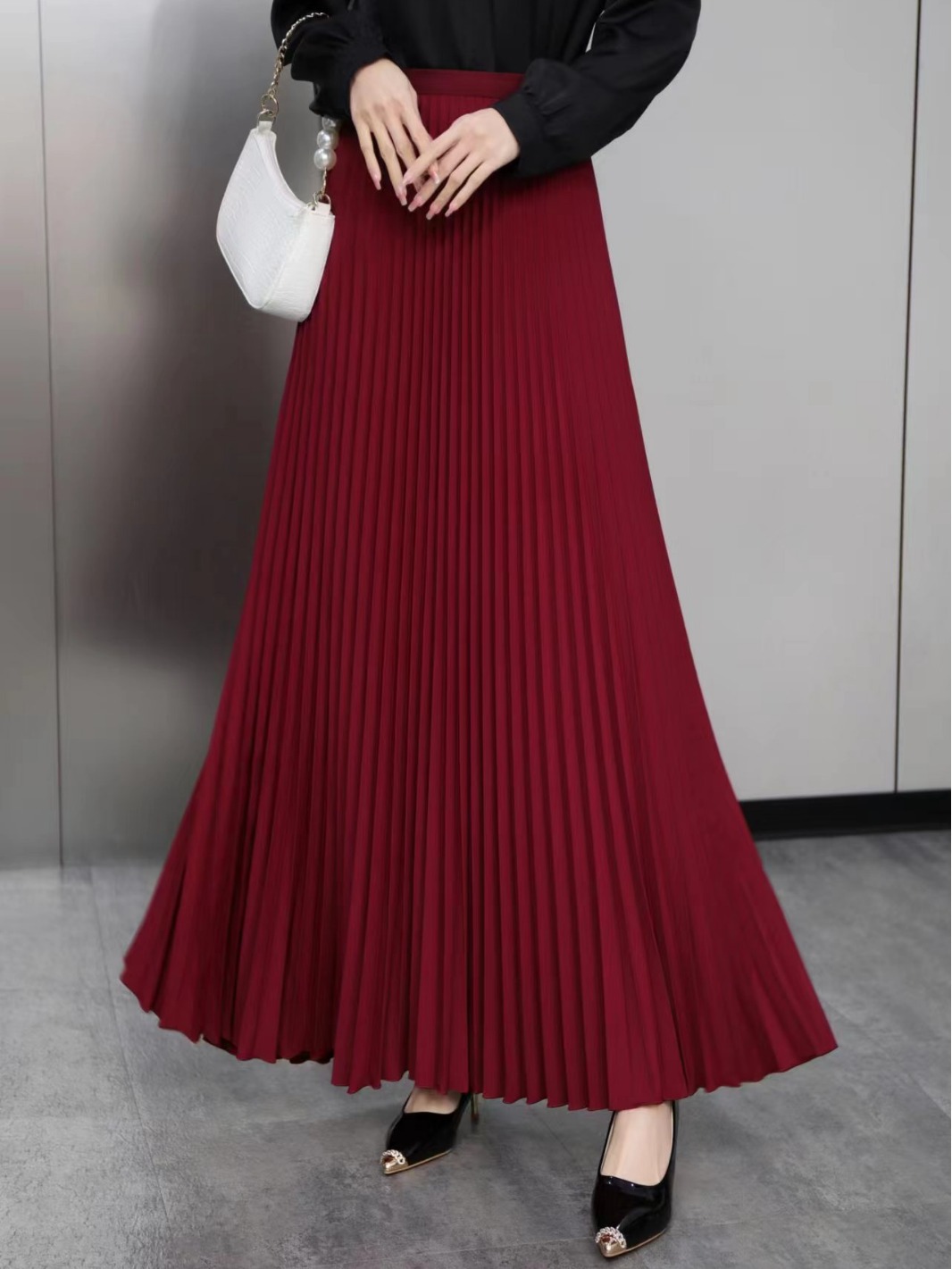 Spring autumn colored pleated skirt