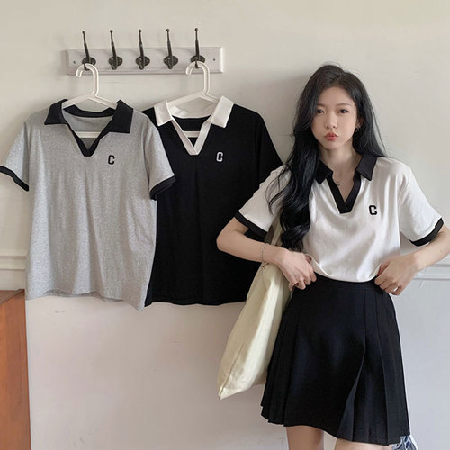 Plus-size women's polo shirt with a square neckline, short-sleeved T-shirt, 2025 summer, for slightly plus-size women, hides the abdomen and makes you look slimmer, V-neck top