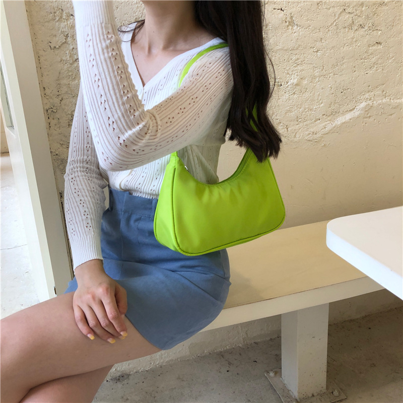 Women's Small All Seasons Nylon Solid Color Fashion Dumpling Shape Zipper Underarm Bag display picture 7