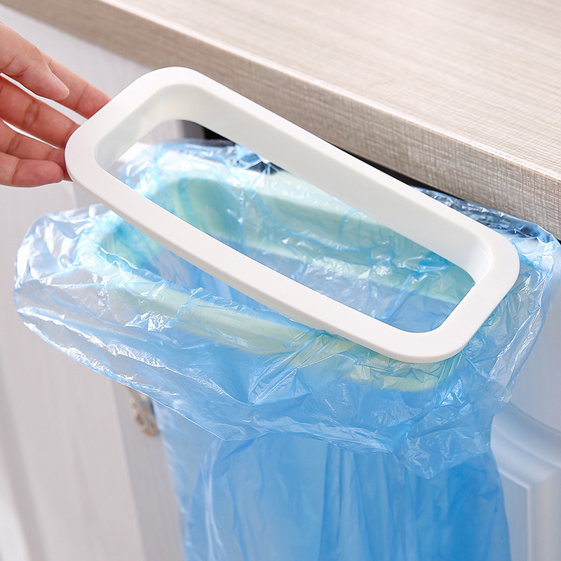 Colgando puerta de la cocina gabinete trasero titular de la bolsa de basura con anti-caída hebilla bolsa de basura rack de almacenamiento