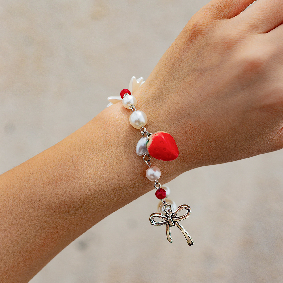 Sweet Strawberry Bow Bracelet Bracelet Temperament Versatile Artificial Pearl Vacation Jewelry_voghion.com