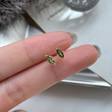橄榄绿马眼钻耳钉s925纯银小清新简约百搭锆石耳饰2021新品E296