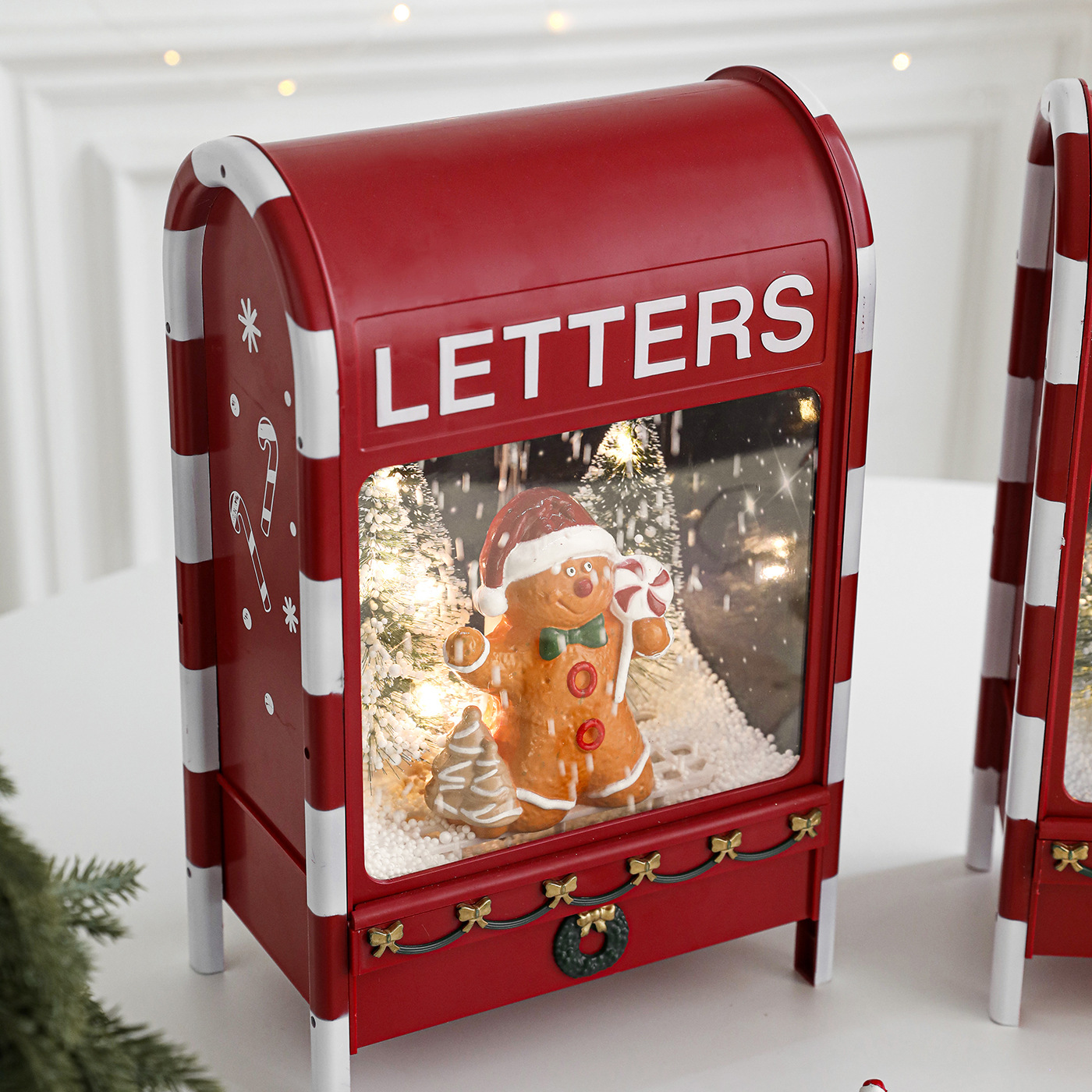 Caja de correo de Navidad transfronteriza de dibujos animados estadounidenses decoración de plástico Santa Claus decoración de música eléctrica nieve caja de correo de nieve