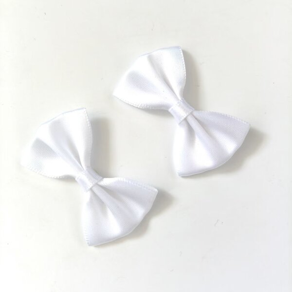 Solid color bow tie with bow