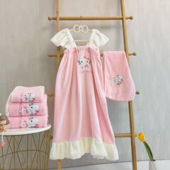 可爱Hellokitty吊带浴裙可穿抹胸裹巾干发帽刺绣公主风毛巾浴巾