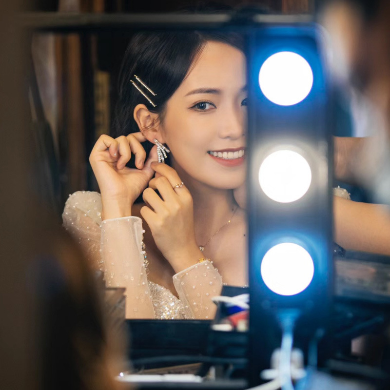 24 pulgadas lámpara de maquillaje caja de lámparas de varilla de tracción universal caja de maquillaje caja de herramientas de belleza de uñas multifuncional bolsa de maquillaje retro