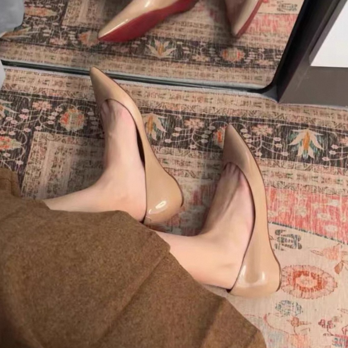 2025년 신상 봄 가을 프렌치 스타일 누드 컬러 키높이 뾰족코 플랫 슈즈 여성용 얇은 굽 다용도 출퇴근용 신발