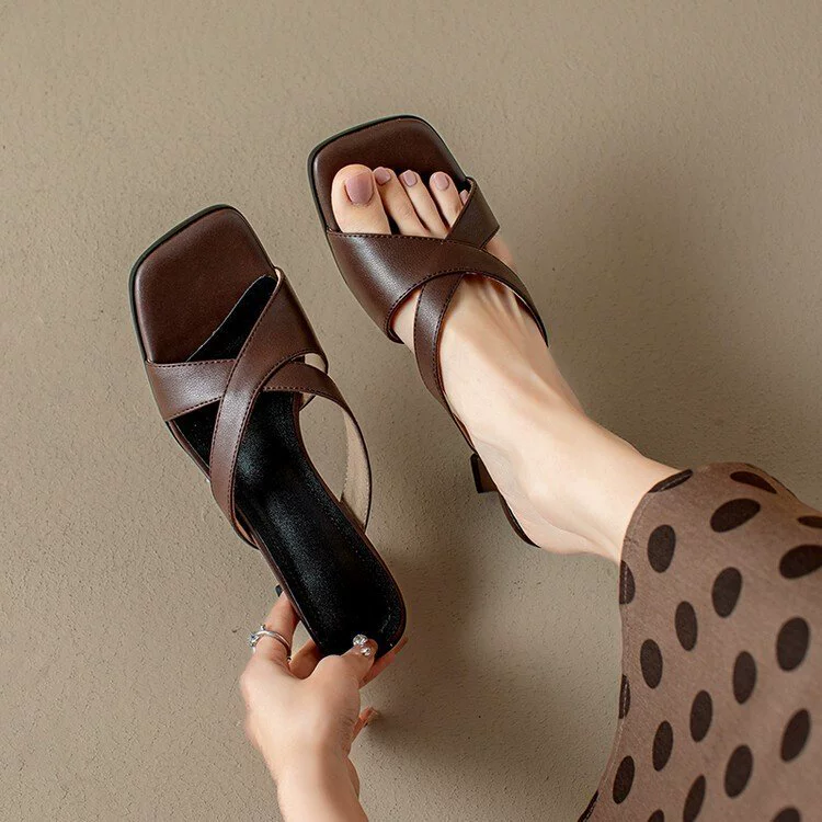 2024 летний новый стиль внешней торговли большие размеры тапки на каблуках женские квадратные головы с обнаженными пальцами