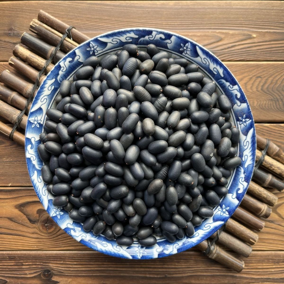 Shi Lian Zi Dried Stone Lotus Seeds 500g Whole Podded Old Lotus Seeds with Shell for Herbal Decoction and Soup overview