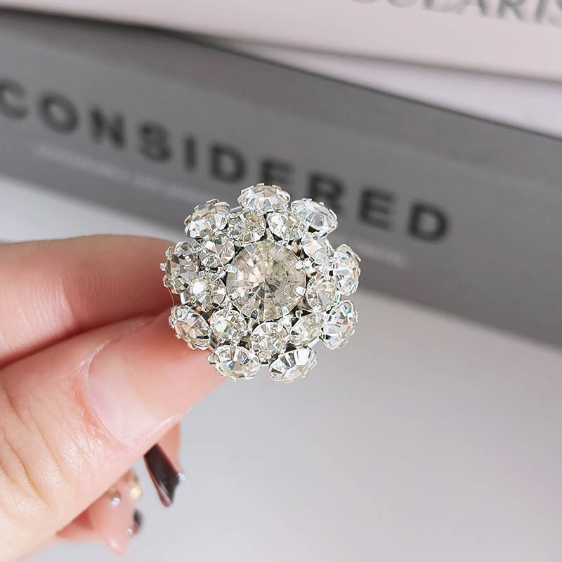 Eleganti vintažinės sąsagos ir marškinių sagos_voghion.com