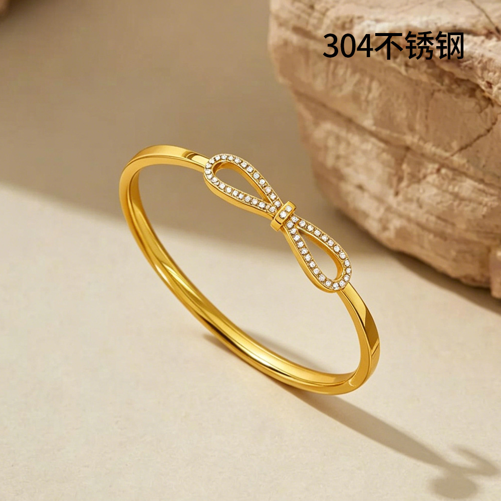 Elegant bracelet stainless steel, universal accessory with bow, European style, light luxury style