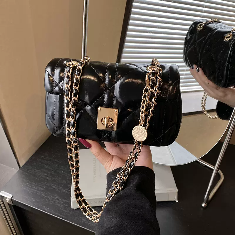 法式油蜡皮单肩包女式2026春季新款菱格绣线小方包通勤链条斜挎包