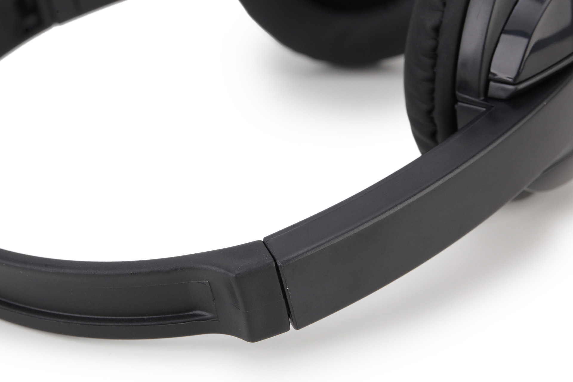 Wearing wired USB with remote control for learning, office, education, teaching, and communication earphones_voghion.com