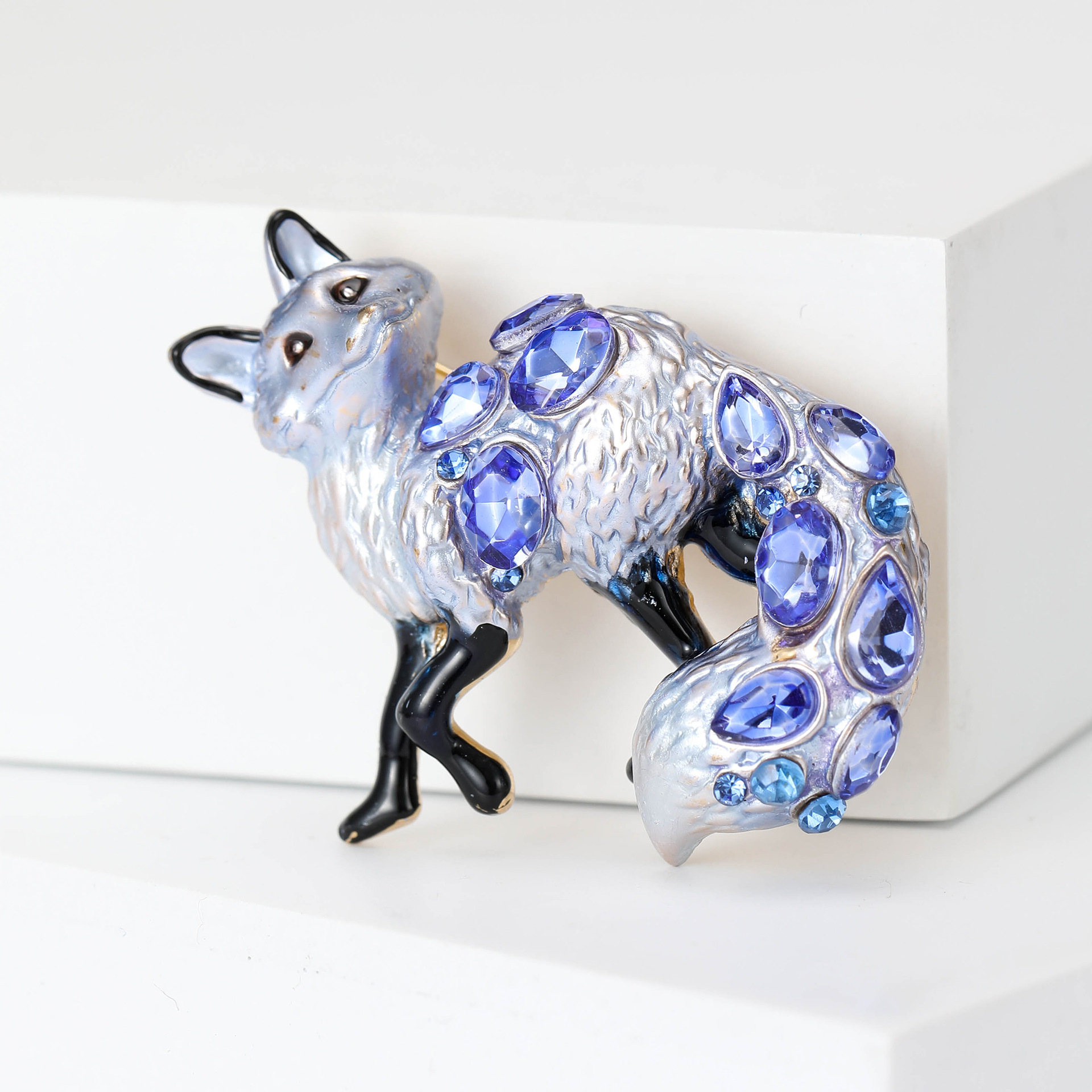 15g Weight Brooches Classification Holiday, Banquet Occasion Alloy Material Fox Pattern Women's Gender Casual, Elegant, Lady Style Casual Elegant Lady Pin Fox Alloy Women's Brooches 4