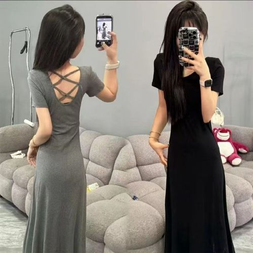 A summer corseted, slimming pleated skirt with a fish-tail design, featuring a back cut-out and a sense of fashion for women, a Kuaishou-style dress.