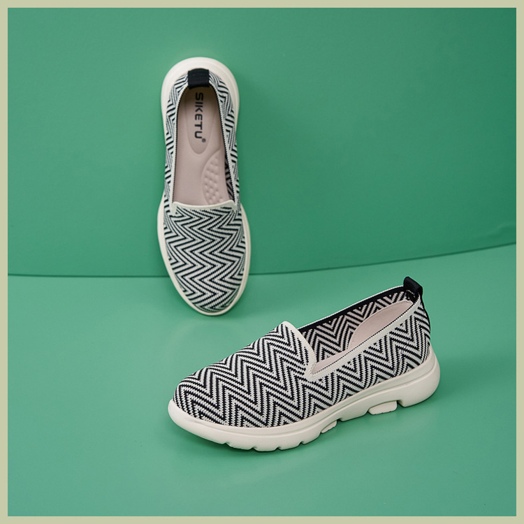 B888-42025 Herbst Winter Neue Licht Kissen Anti-Slip Runde Kappe Mittleren Alters Und Ältere Komfortable Atmungsaktive Flache Schuhe_voghion.com