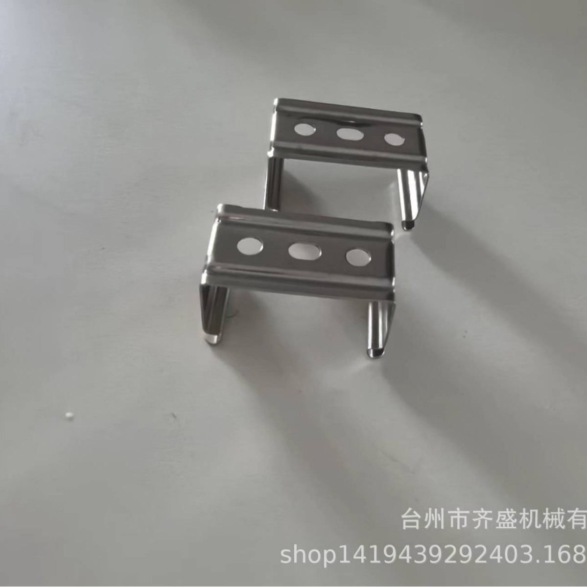 LED单管双管三防灯卡扣不锈钢卡灯具吸顶固定卡一体化卡簧配件