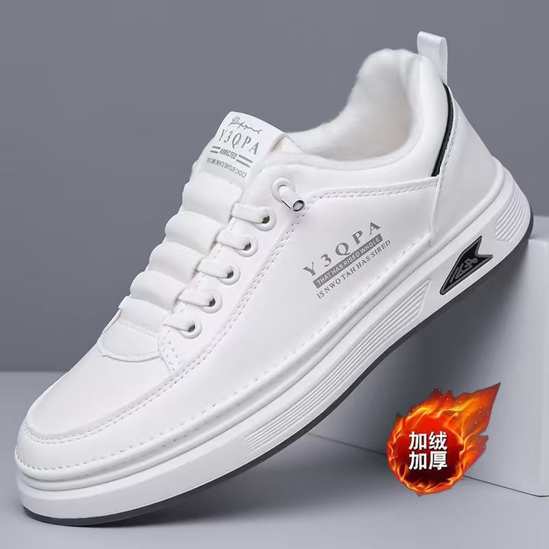 Invierno 2025 nuevos zapatos blancos zapatos de hombre zapatos de skate suaves zapatos deportivos casuales más gruesos y zapatos de skate cálidos de lana