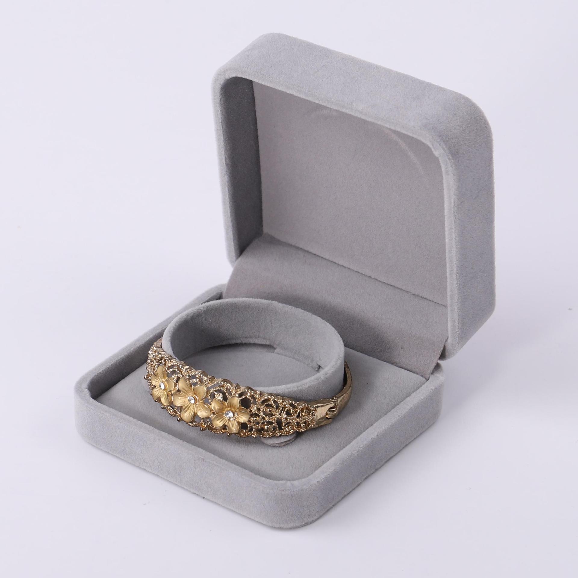 Fuente fábrica venta directa franela joyería caja de embalaje collar pendientes caja de anillo pulsera colgante caja de cadena de mano al por mayor