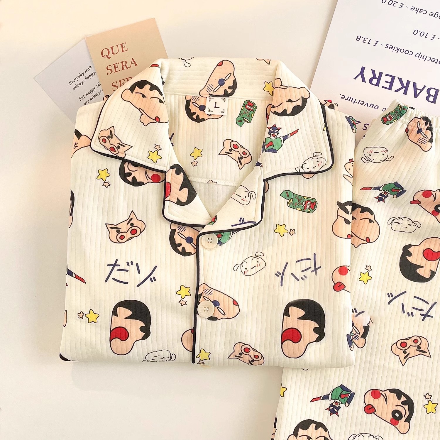 Lápices japoneses pequeños nuevos pijamas de algodón de aire primavera / otoño / invierno mezclado lindo cálido dibujos animados conjunto de ropa para el hogar