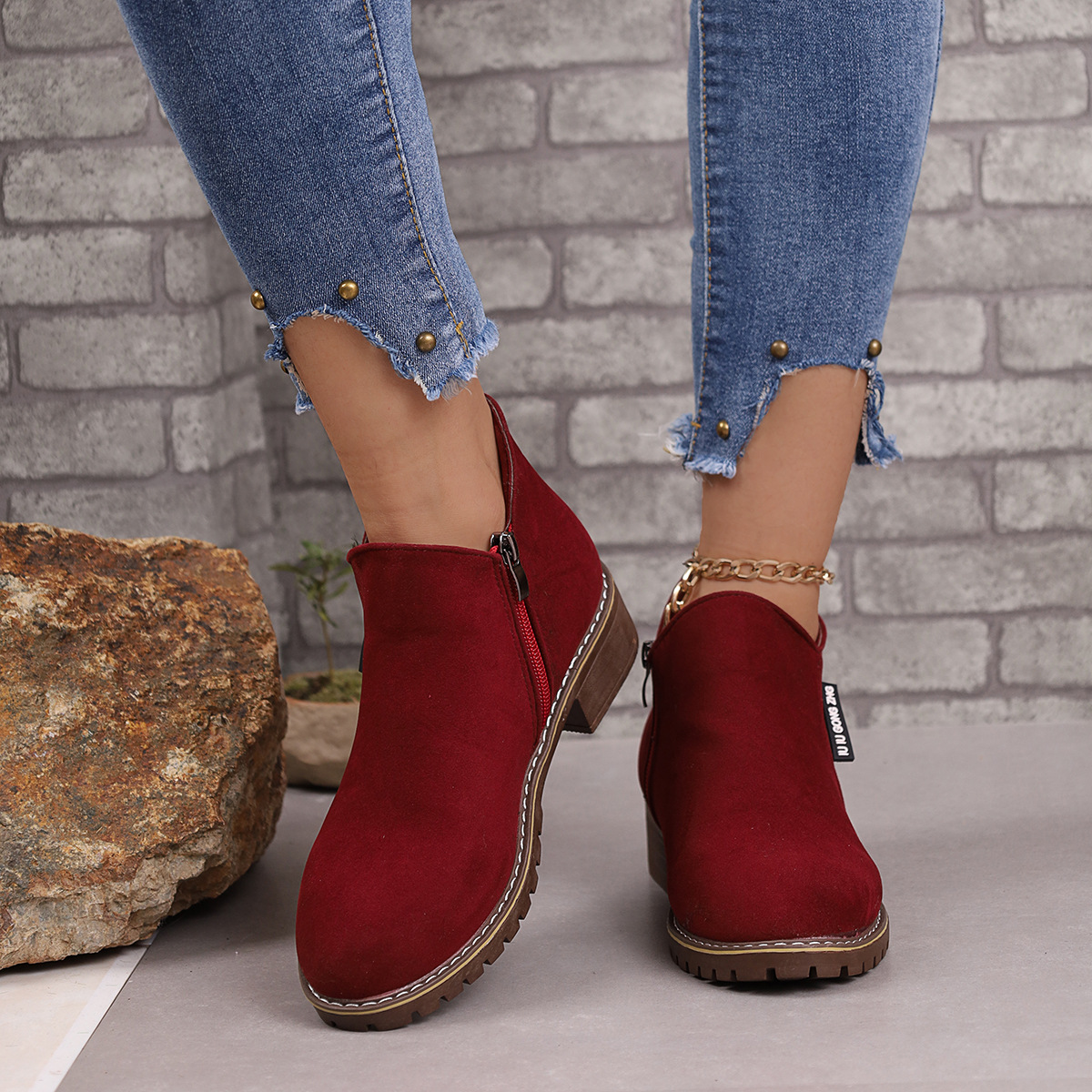 Neue kurze, gefrostete Vintage-Booties für Damen mit klobigen Absätzen und seitlichen Reißverschlüssen_voghion.com