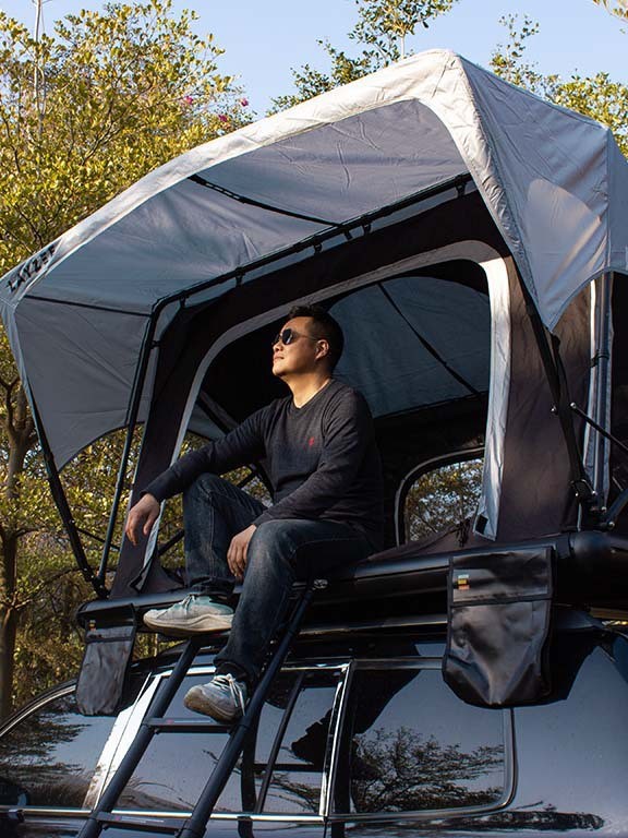 Manufacturer Directly Supplies Hard-Shell Rooftop Tent with Aluminum Alloy Frame for Camping, Suitable for 2-3 People, Quick Setup for Off-Road Use, Suitable for All Seasons
