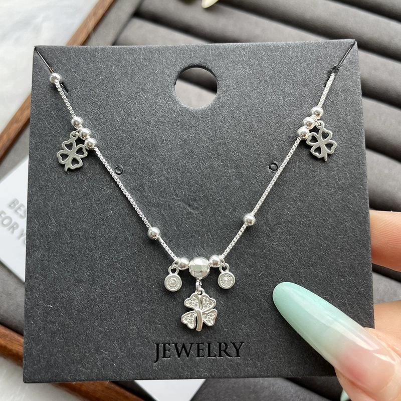 Браслет с четырехлистным клевером