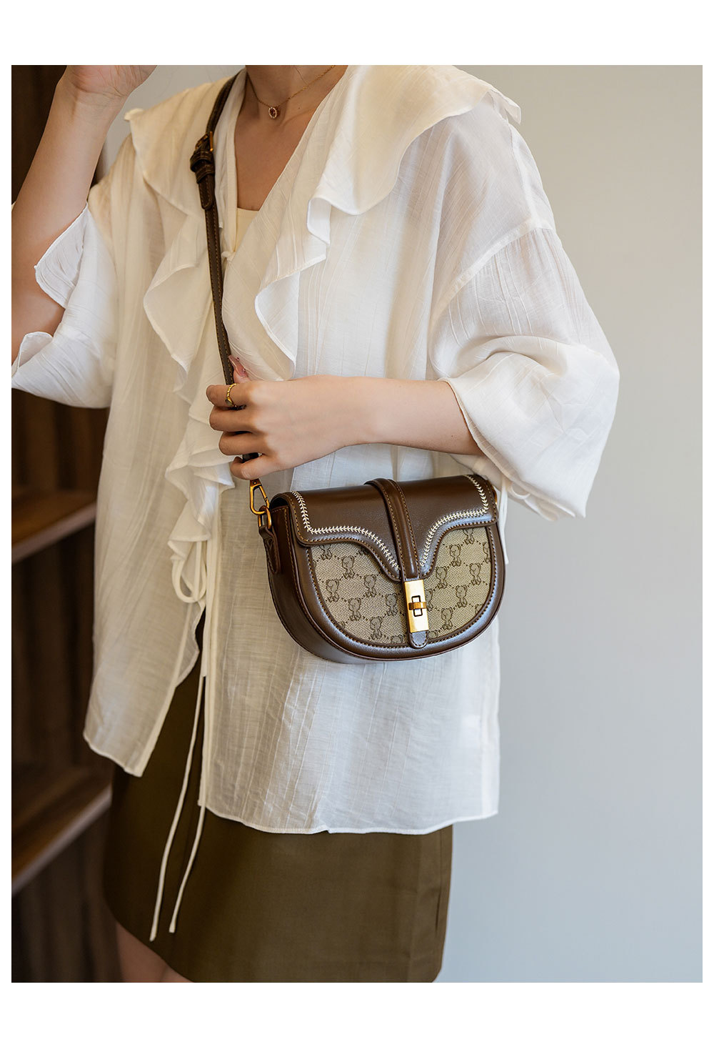 One-shoulder Cross-body Bag Image 4