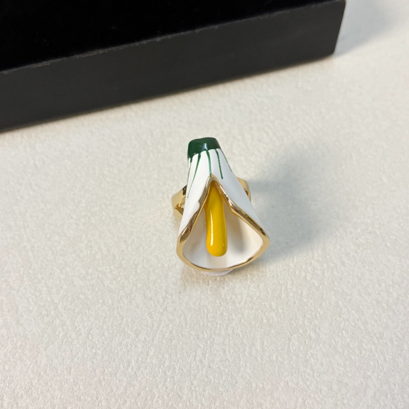 European and American vintage niche enamel oil-drip three-dimensional lily of the valley flower brooch, stylish and unique ring, bracelet, and necklace set