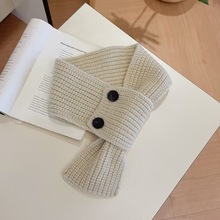 2025新款男女宝宝秋冬韩系洋气保暖百搭交叉套头纽扣儿童围脖