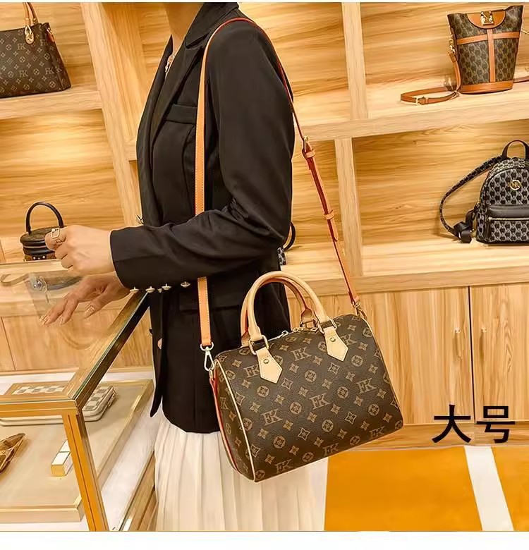 Hong Kong Brand Women's Boston Pillow Bag 2024 Spring/Summer New Genuine Leather Monogram Crossbody Handbag Shoulder Bag - Thumbnail 8