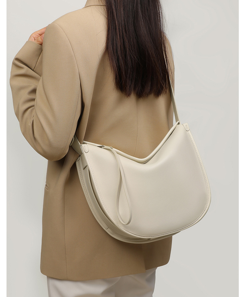 Women's Genuine Leather Shoulder Bag Large Capacity Commuter Handbag_voghion.com