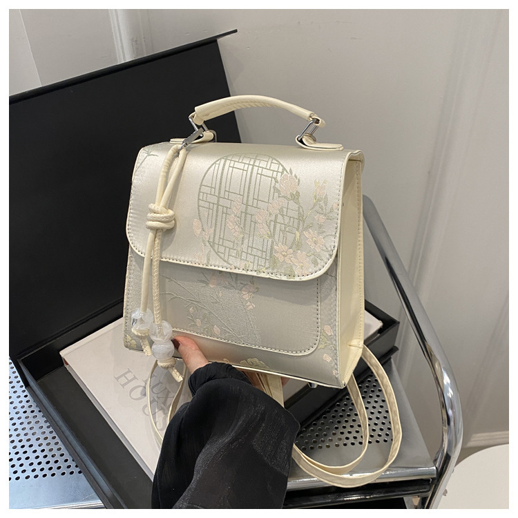 2024 New Style Fashion Design One Shoulder Crossbody Bag with Western Style, Pure Color, Fresh Underarm Texture_voghion.com