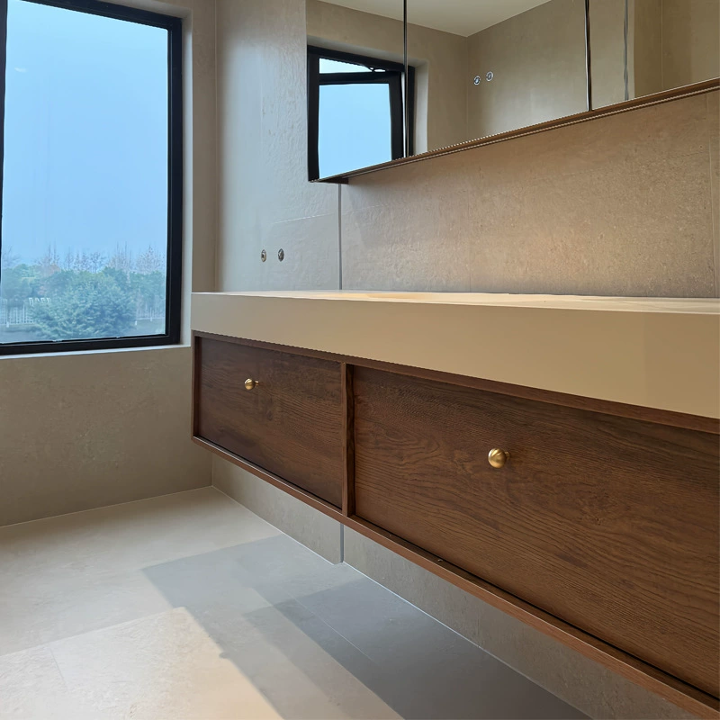 Шкаф для ванной комнаты из орехового дерева в средневековом стиле, керамический встроенный умывальник, комбинированный шкаф для ванной комнаты из дуба, новая модель 2023 года.