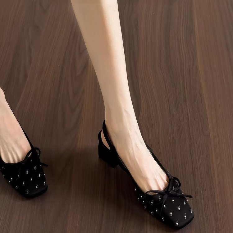 Red famoso nuevo arco negro zapatos de mujer zapatillas de verano de seda de tacón grueso tacones altos zapatos de moda