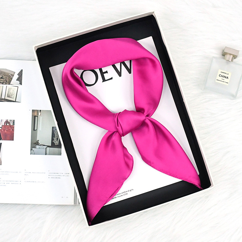 Comercio exterior primavera y otoño bufandas de seda delgadas de color sólido simple 70 bufandas de seda cuadrada de moda para viajes versátiles bufandas de mujer sensación de alto nivel