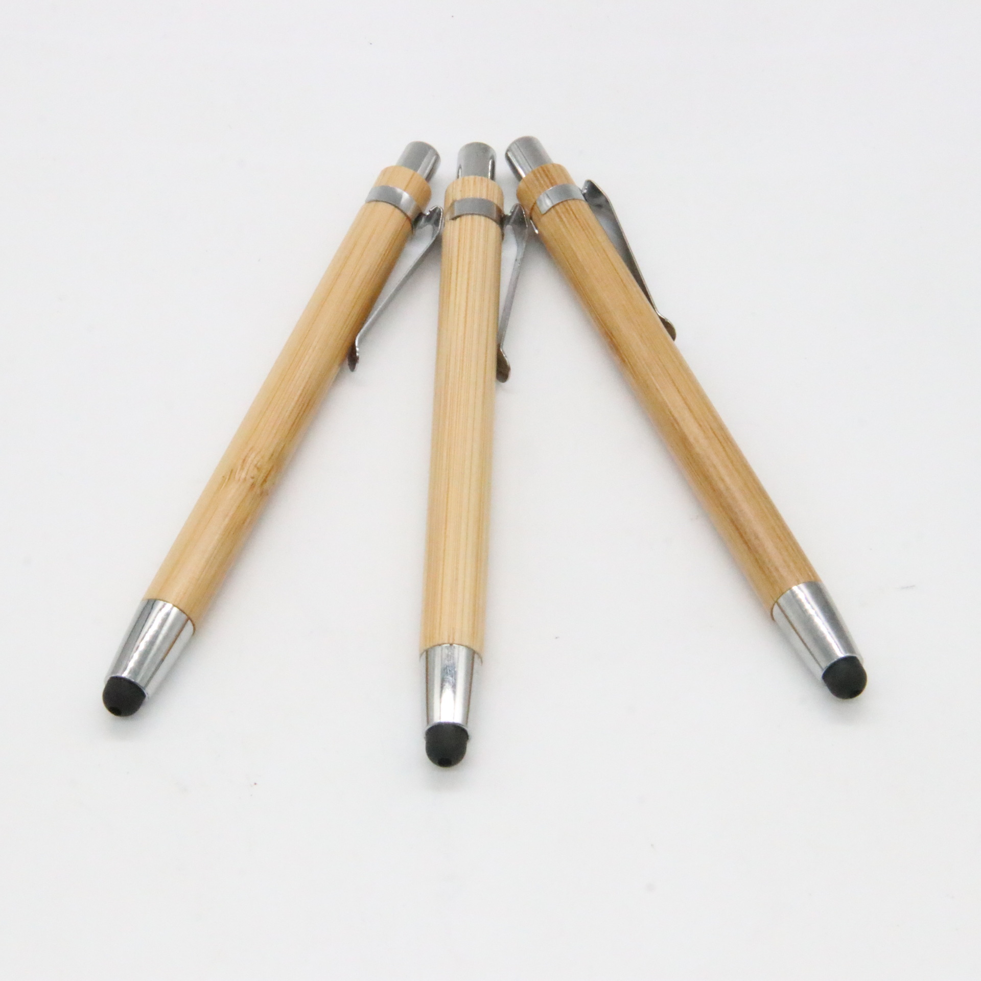 Bambú pluma pantalla táctil de alta color láser logo fábrica al por mayor en stock bolígrafo bambú al por mayor firma pluma