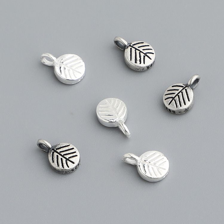 S925 Sterling Silver Thai Silver Leaf Pendant Handmade DIY Rope Beaded Bracelet Necklace Leaf Pendant Accessories S925 Sterling Silver Thai Silver Leaf Pendant Handmade DIY Rope Beaded Bracelet Necklace Leaf Pendant Accessories