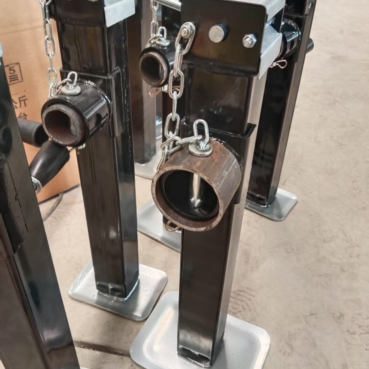 拖车千斤顶手摇式农用车农具支腿1吨2T3T牛腿加厚折叠拖拉机车梯