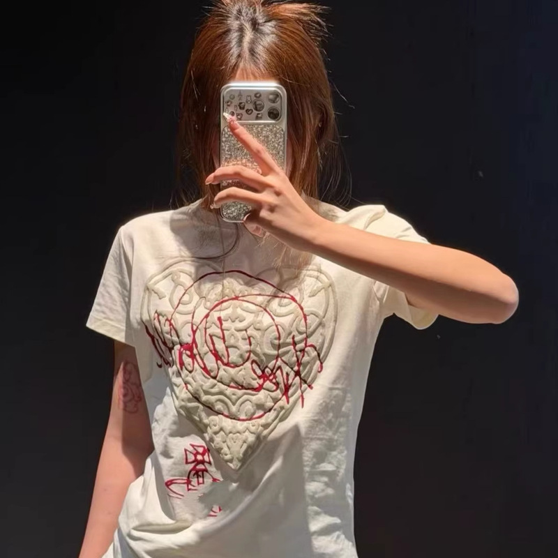26 New High-End Version Vivi Saturn Design Heart Graffiti Heavy-Duty Foam Print Round Neck Slim-Fit Short-Sleeve T-Shirt 26 New High-End Version Vivi Saturn Design Heart Graffiti Heavy-Duty Foam Print Round Neck Slim-Fit Short-Sleeve T-Shirt