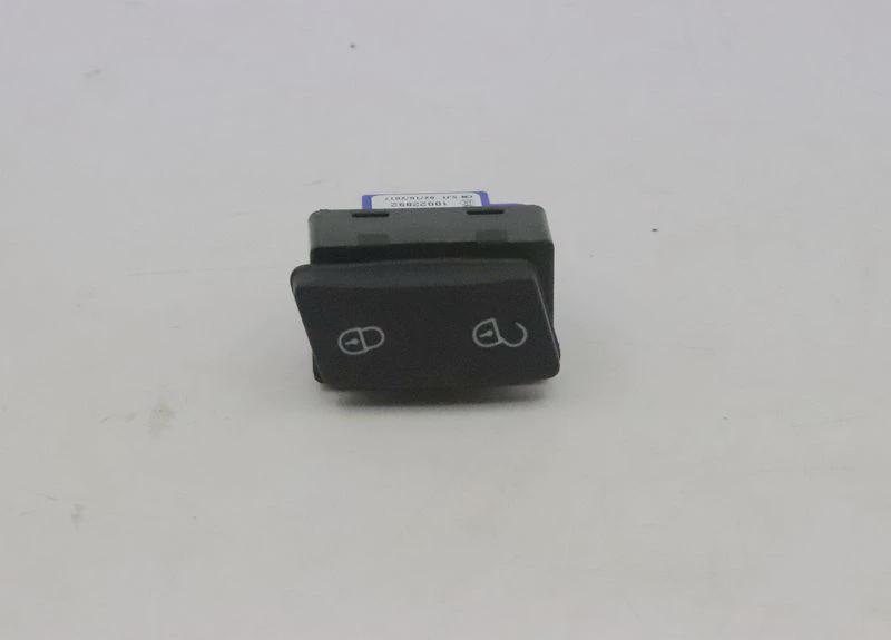Suitable for Volkswagen New and Old Touran Reversing Mirror Switch Safety Switch Rearview Mirror Switch Reversing Mirror Inner Buckle Accessories