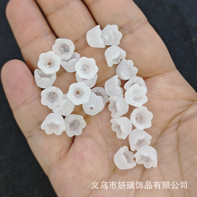 Acrylic Frosted White Flowers, Short Lily-Of-The-Valley Flowers, Approximately 9.5mm in Diameter and 7.5mm in Height Acrylic Frosted White Flowers, Short Lily-Of-The-Valley Flowers, Approximately 9.5mm in Diameter and 7.5mm in Height