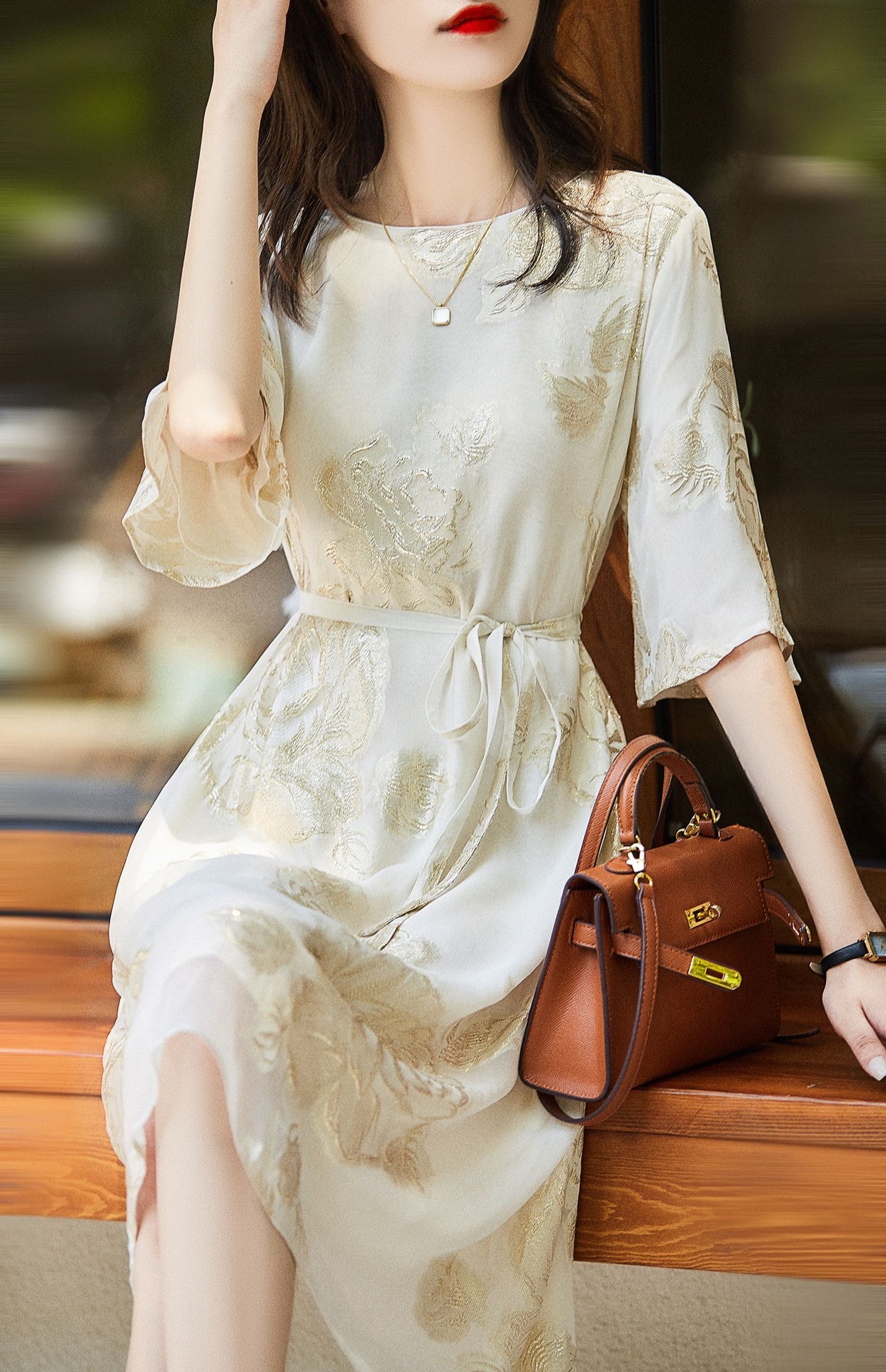 Váy maxi nữ chất lụa tơ tằm jacquard dáng rộng thùng thình — màu trắng ngà chi tiết 1