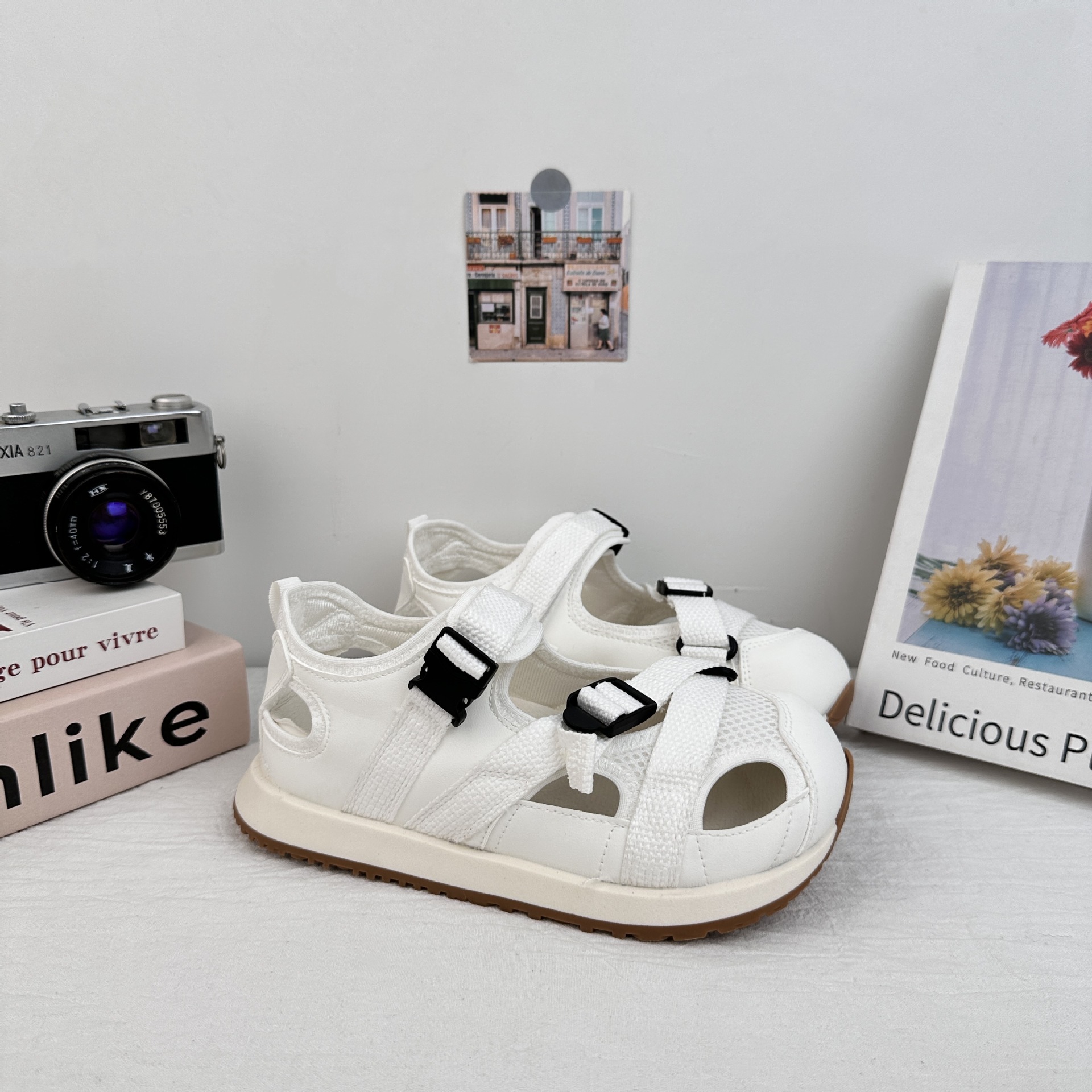 YUANBO sandalias deportivas de mujer 2025 nuevos zapatos casuales de verano transpirables zapatos blancos de nicho universal zapatos de patina